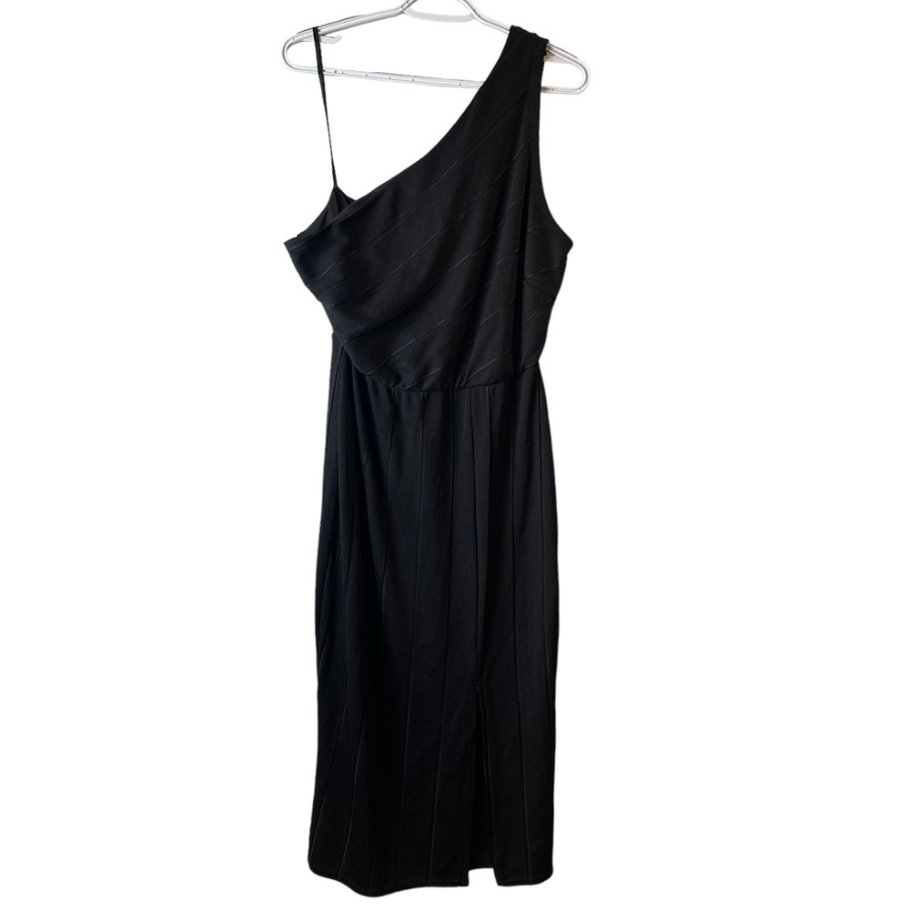 BCBGeneration black dinner dress strapless shoulder stretch cocktail dress